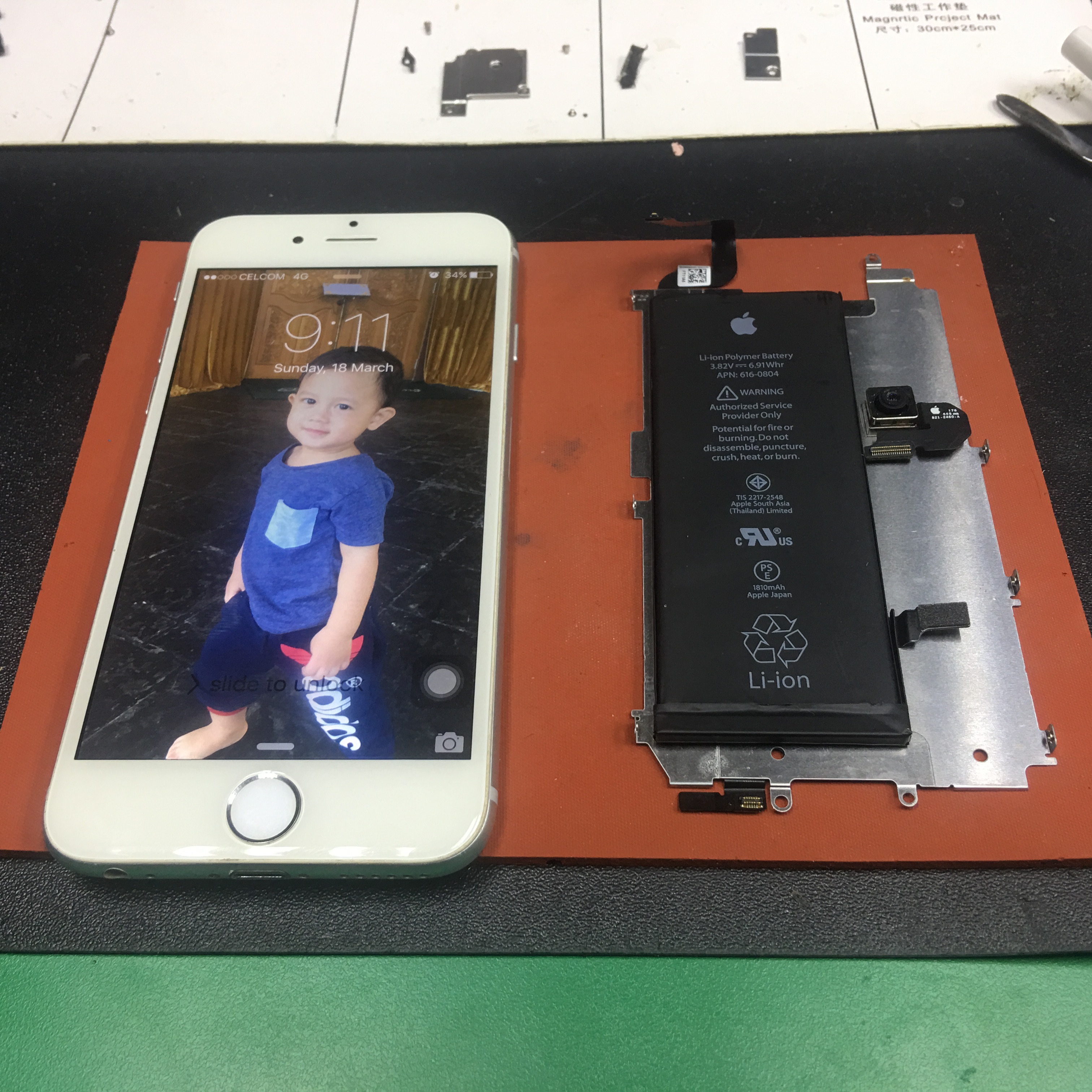 LCD & Battery iPhone 6 Replacement