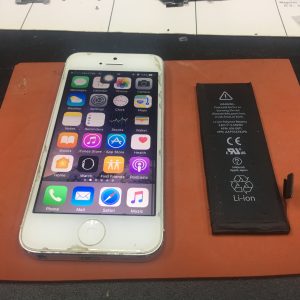 Battery iPhone 5 Replacement