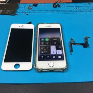 LCD & Power Button iPhone 5s replacement