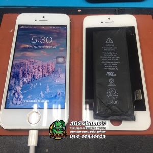 Lcd & Battery iPhone 5s replacement