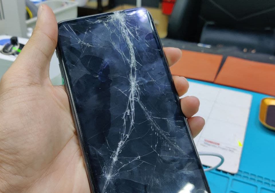 Iphone 11Pro Max Glass Replacement.
